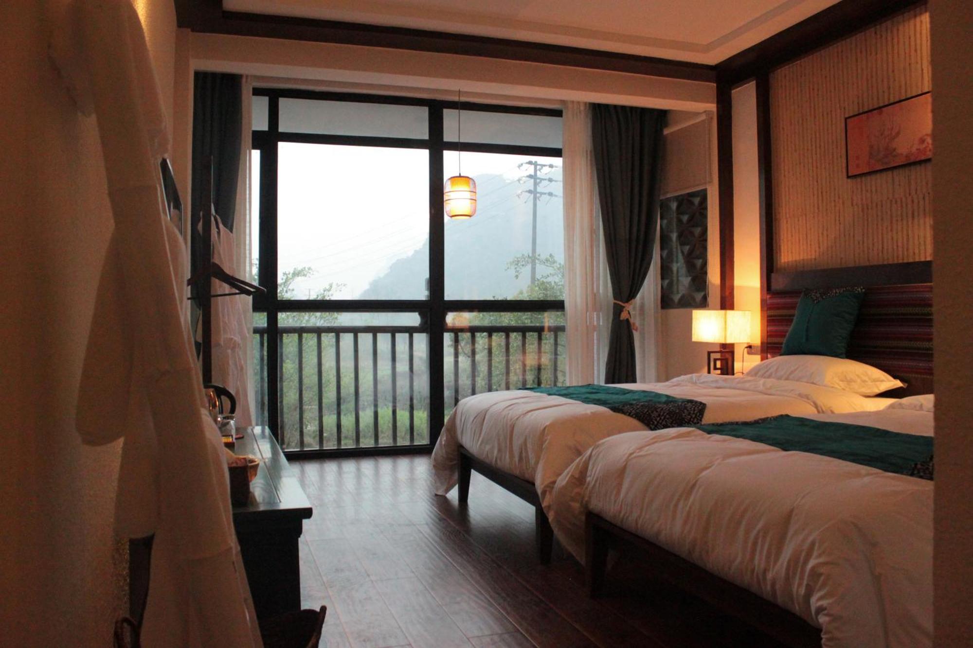 Secret Courtyard Resort Hotel Гуейлин Екстериор снимка